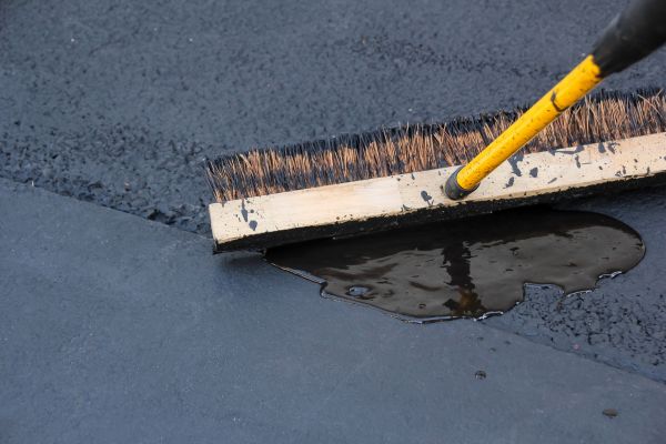 Driveway Asphalt Sealing in Parrish